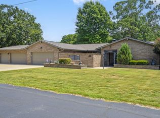 104 Hickory St, Blue Eye, MO 65611