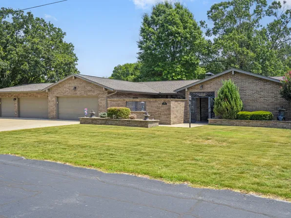 104 Hickory Street, Blue Eye, MO 65611