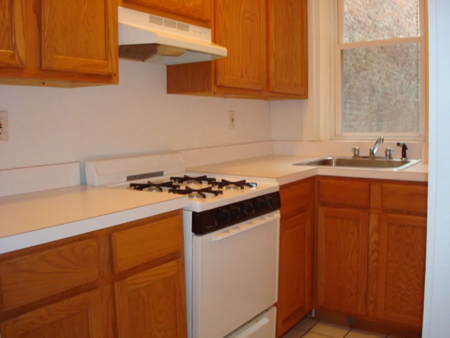 Packards Corner All New Beautiful Studio Heat And Hw Inc Laundry, No Fee — Photo 2