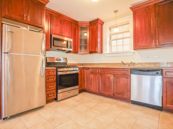 2051 W Summerdale Ave #1D, Chicago, IL 60625