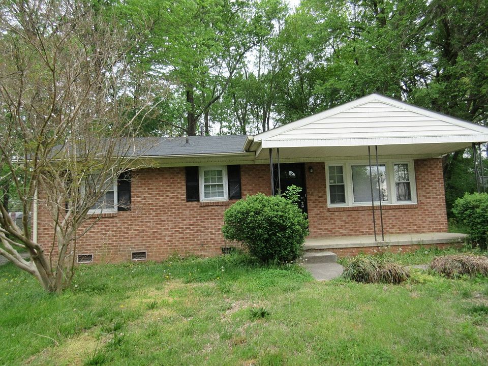 2008 Ashley Dr, Greensboro, NC 27405