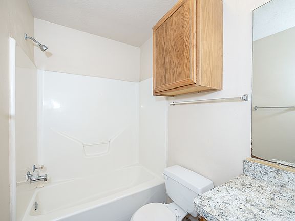 5th image of 1813 Sara Dr APT A