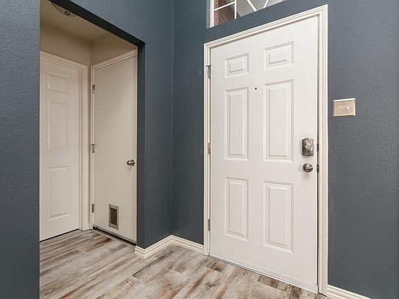 4th image of 2616 Westerville Ct