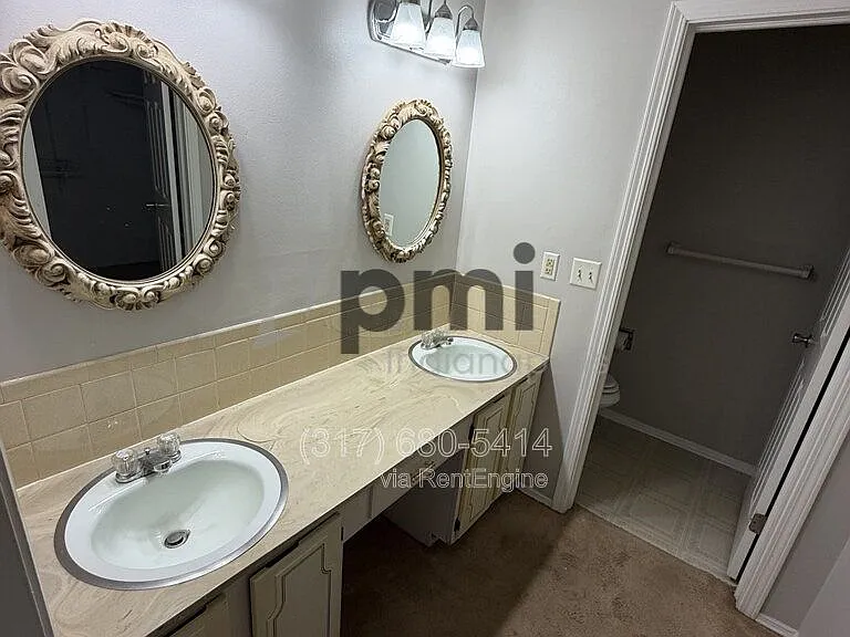 6460 Park Central Way — Photo 10
