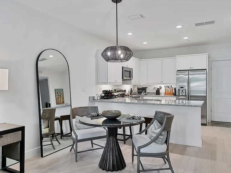 525 N Orange Ave #204 — Photo 9
