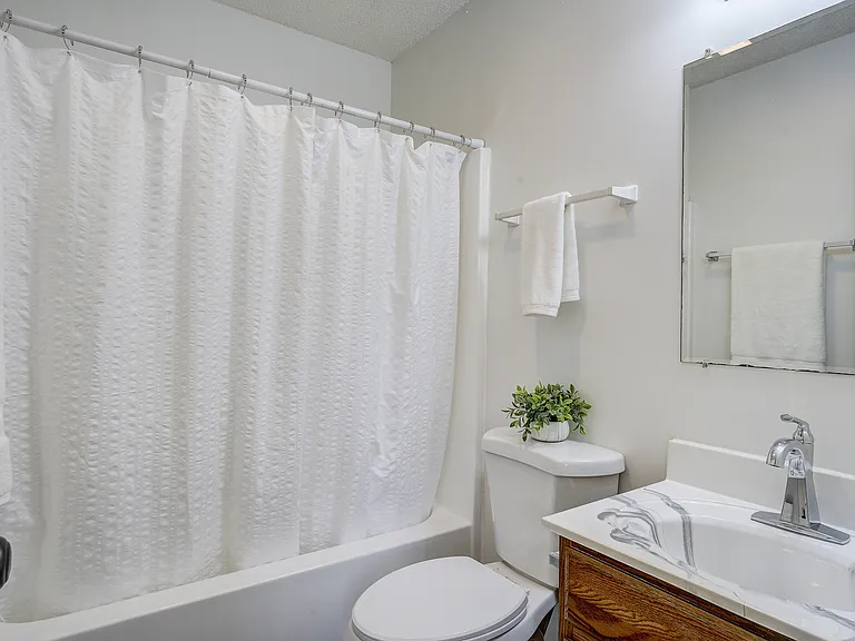714 N North St #6 — Photo 18