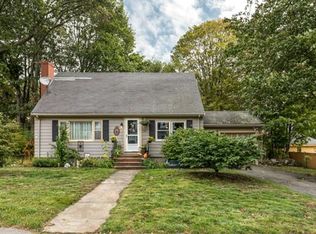 23 Oak St, Wakefield, MA 01880