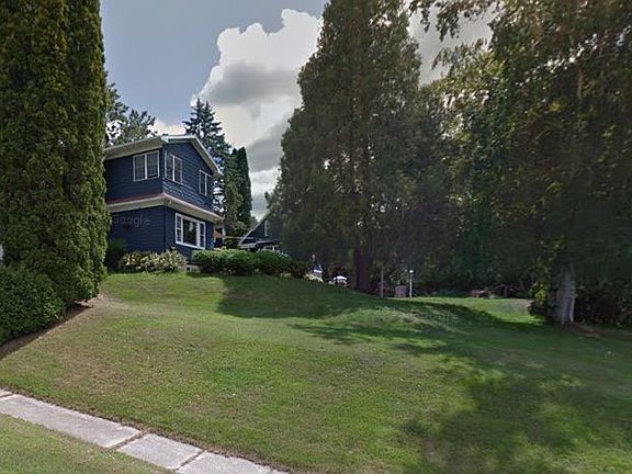 4th image of 17 Blanchard St
