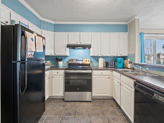 4th image of 613 Ocean Blvd. S #N2