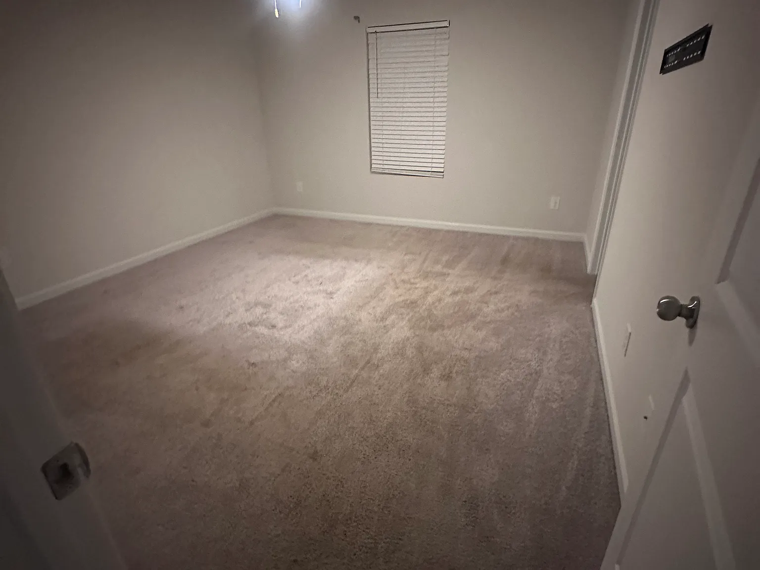 3 bed, 2.5 bath, 1524 sqft, $2,000 — Photo 3