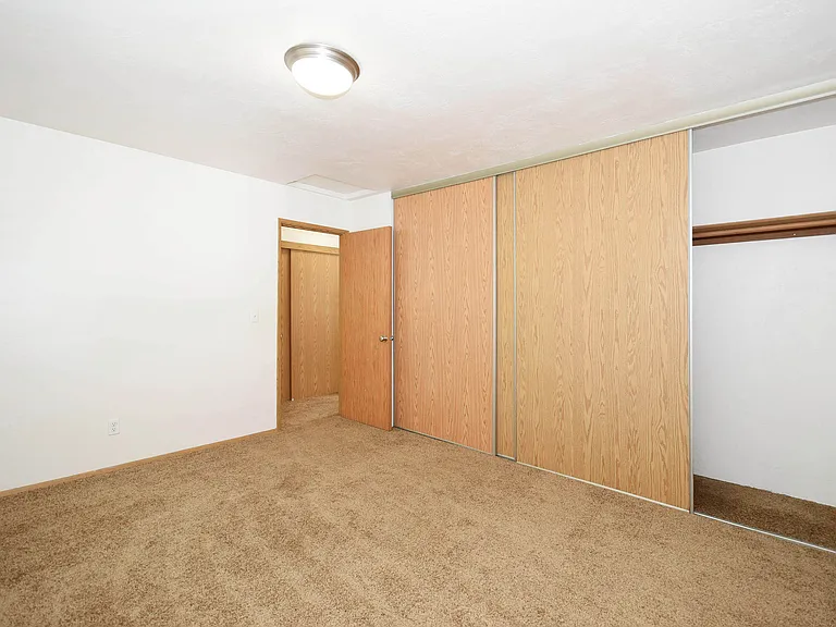 Greenfield Village Apartments — Photo 34