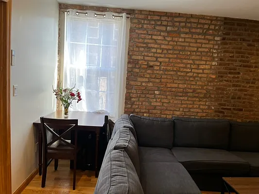 Rented by Bond New York | media 29