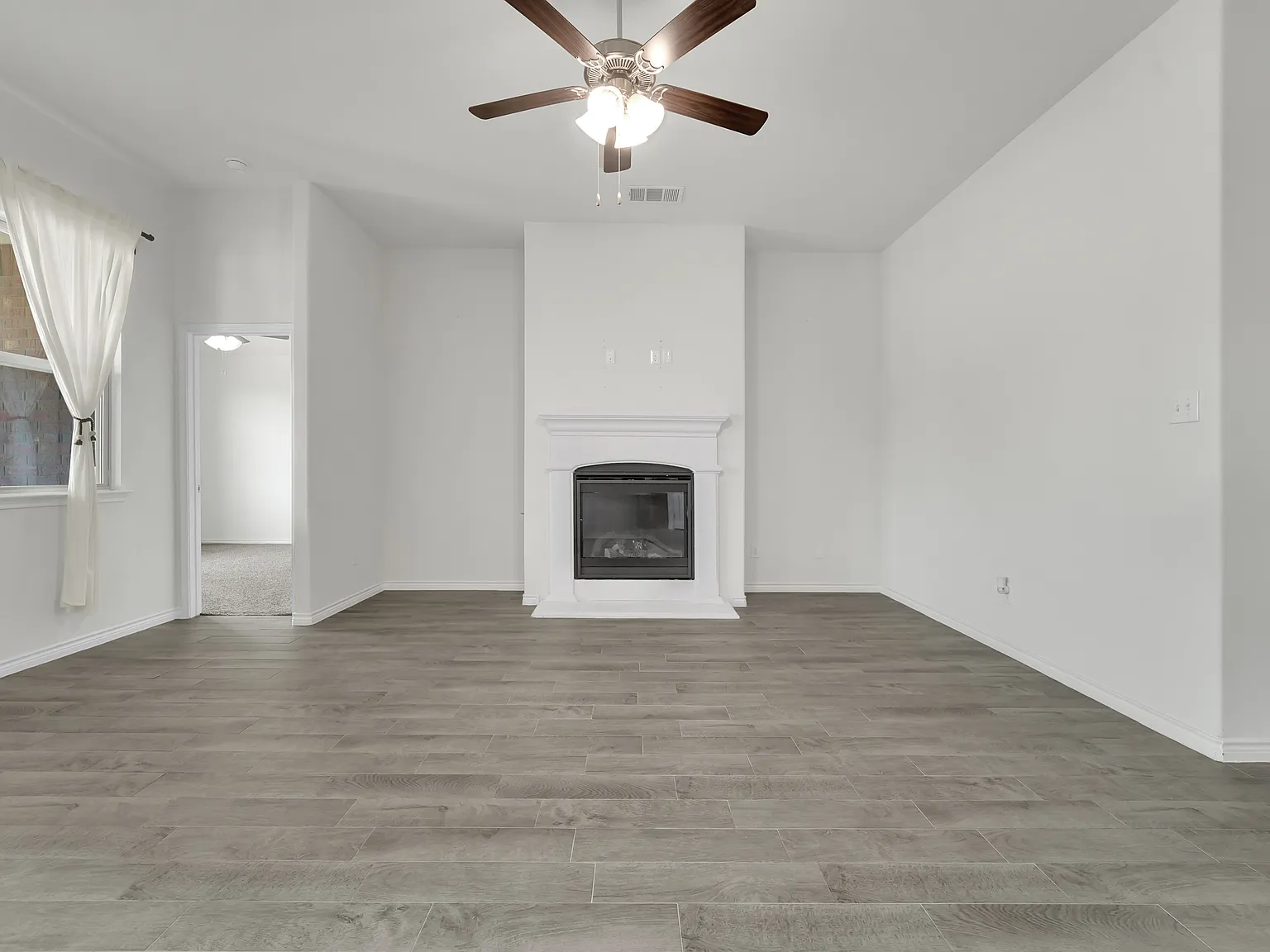 4 bed, 1850 sqft, $2,300 — Photo 4
