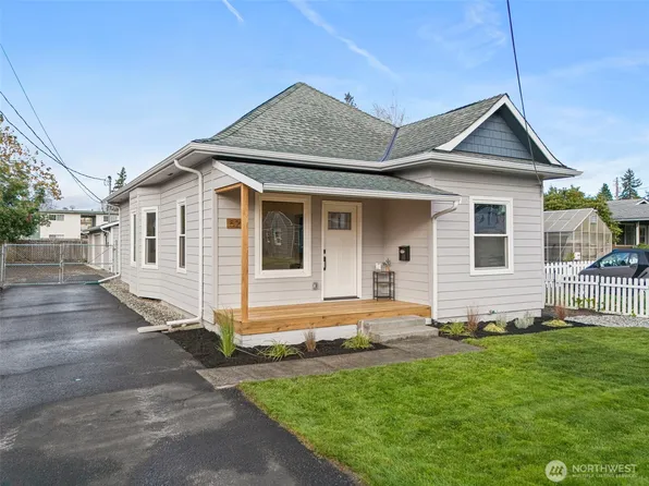 529 4th Avenue SE, Puyallup, WA 98372