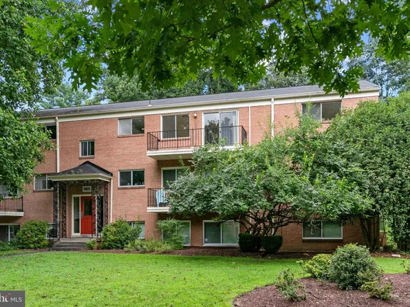 10626 Weymouth St APT 204, Bethesda, MD 20814