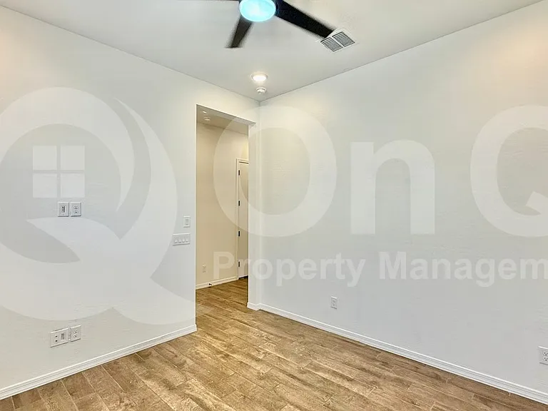 4437 W Mountain Laural Dr — Photo 8