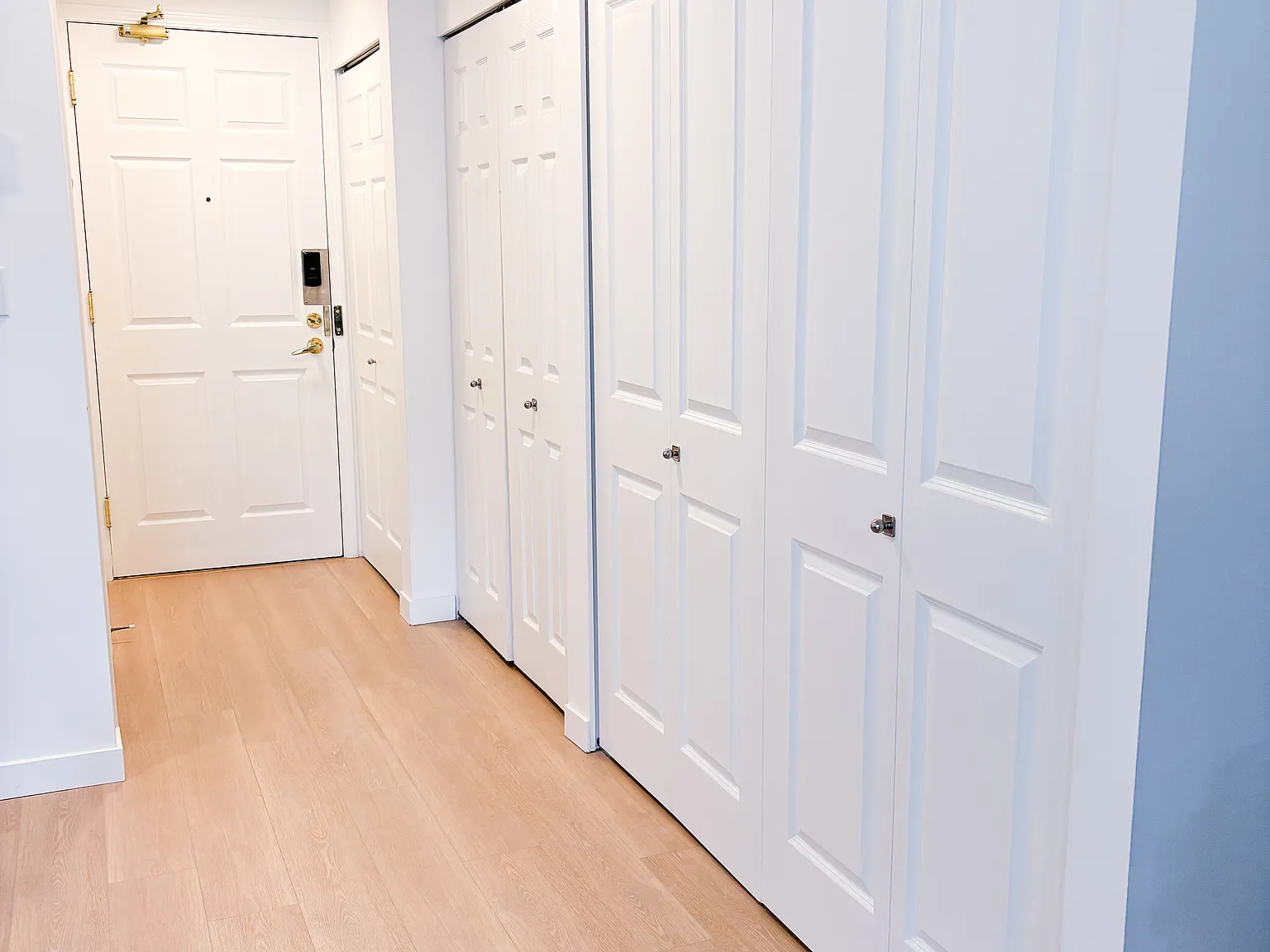 1188 Richards St — Photo 3