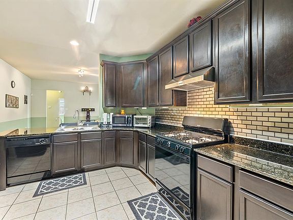 3rd image of 12658 Redbud Villa Ln