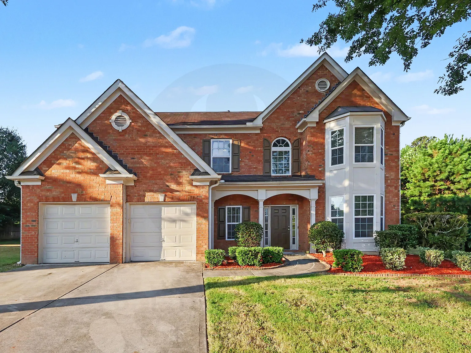 4 bed, 2.5 bath, 2800 sqft, $2,795 — Photo 2