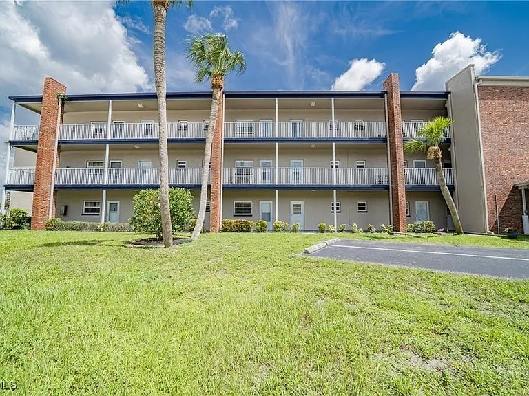 3100 Harbor Blvd #114 — Photo 3