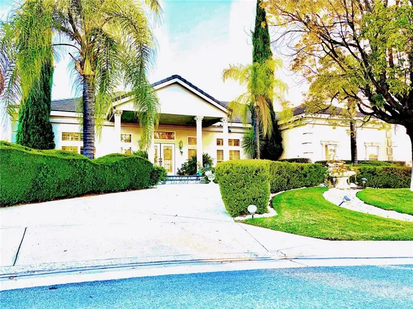 685 Bradbury Dr, Redlands, CA 92374