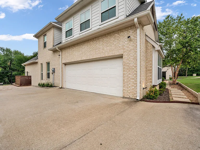 471 Stone Canyon Dr — Photo 3