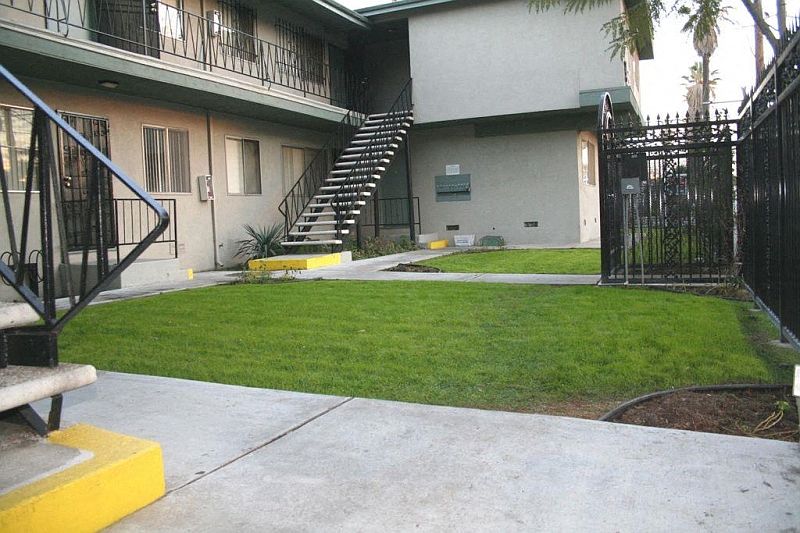 Budlong Avenue - 3620 S Budlong Ave Los Angeles CA | Zillow