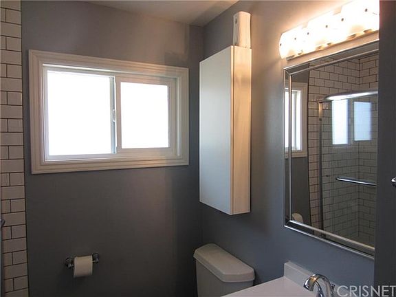 5th image of 22123 Hackney St
