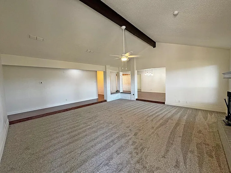 4027 Angelina Dr — Photo 3