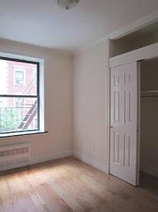 4th image of 212 E 105th St APT 19