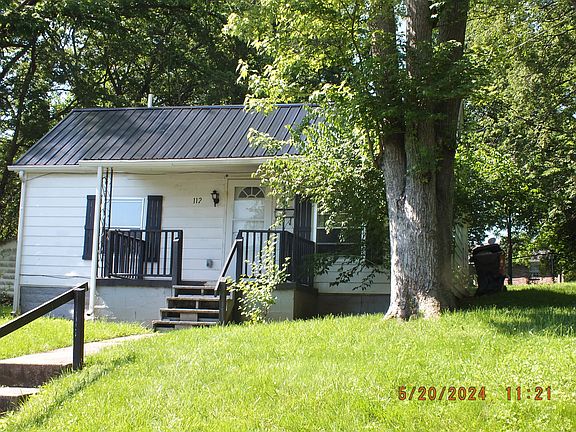 2nd image of 112 E Brown St