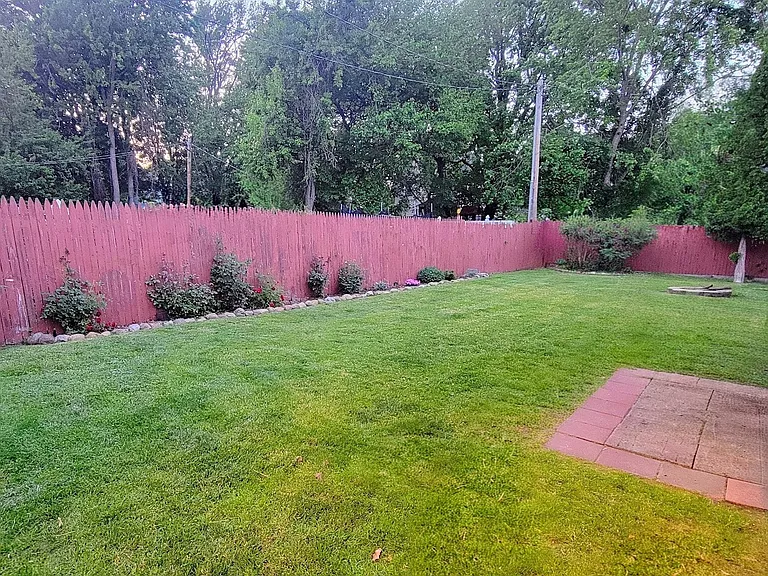 162 Hayward Ave — Photo 13