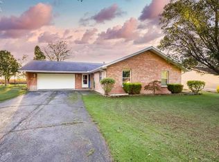 65 Adams Dr, Fremont, OH 43420