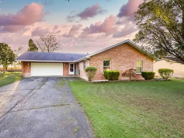 65 Adams Dr, Fremont, OH 43420