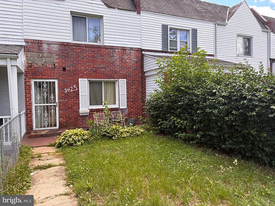 1st image of 3423 Clay St NE