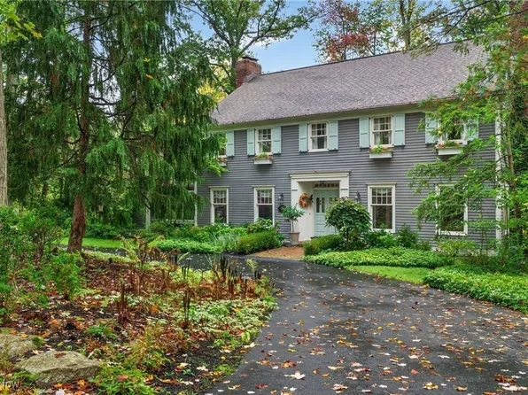 95 Willow Wood Ln, Moreland Hills, OH 44022