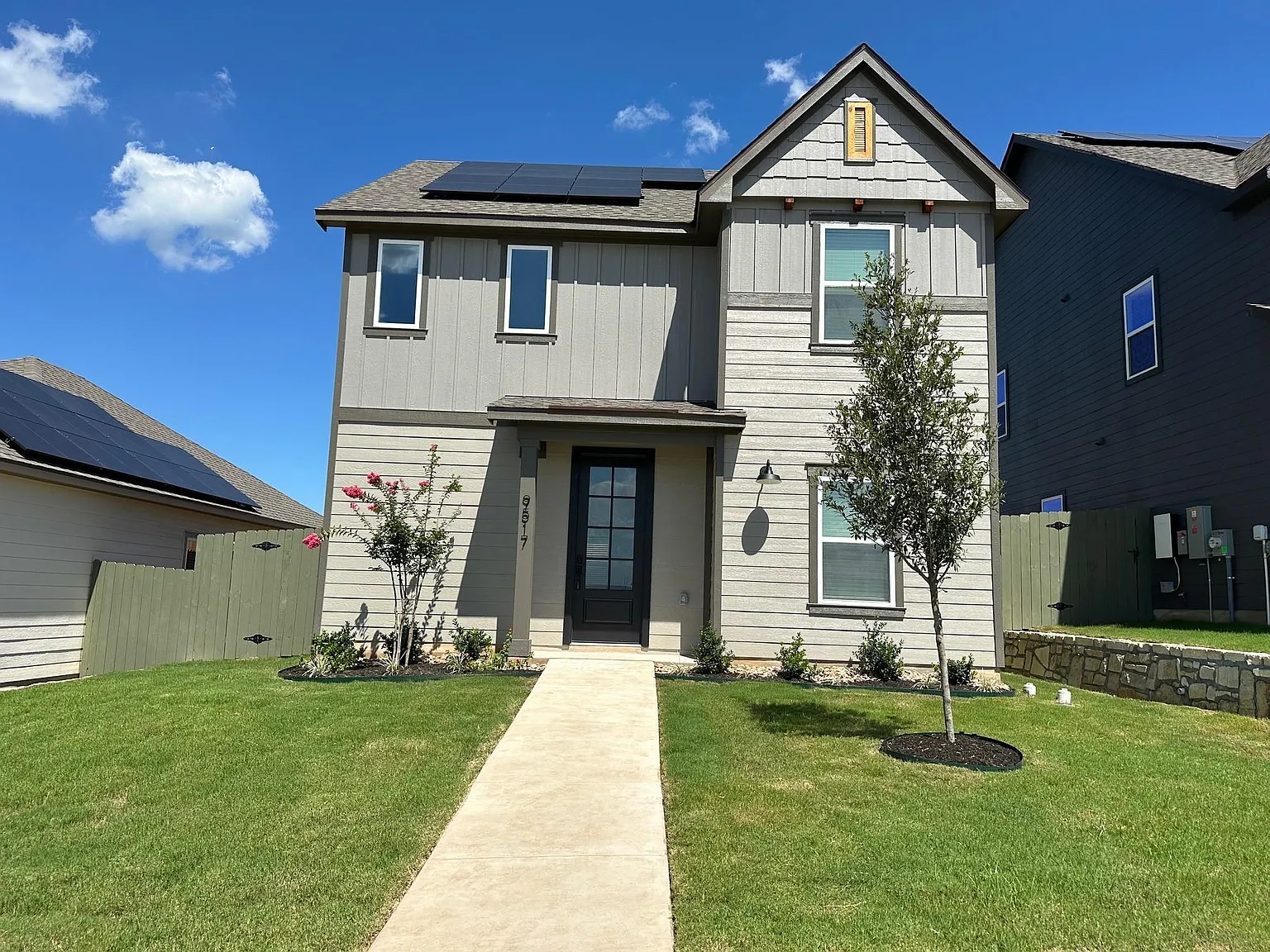 3 bed, 2.5 bath, 1519 sqft, $2,840 — Photo 1