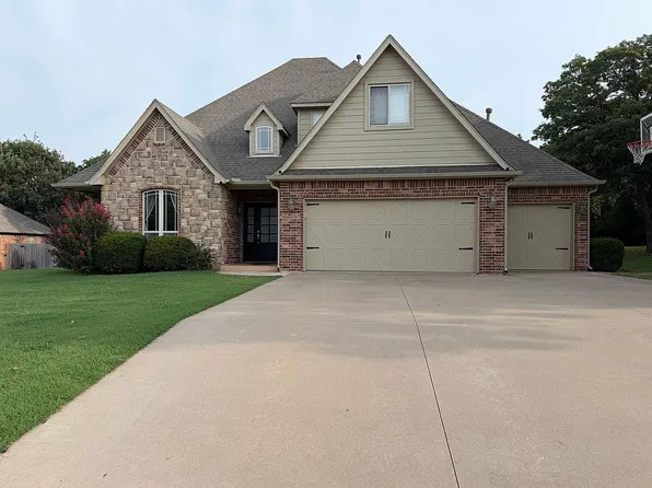 4004 Woodland Trails Dr, Stillwater, OK 74074
