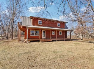 2095 Yahara Dr, Stoughton, WI 53589