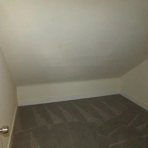23540 Glenbrook St — Photo 10