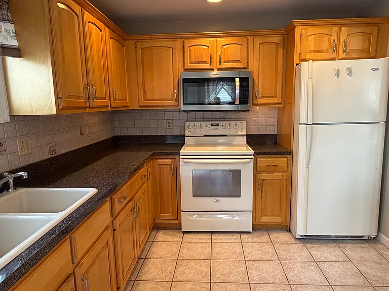 137 S Margaretta St — Photo 5