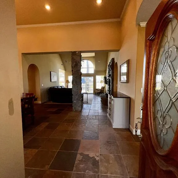 17363 S Henry Rd — Photo 2