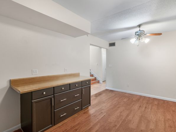 2078 Loma Linda Way N