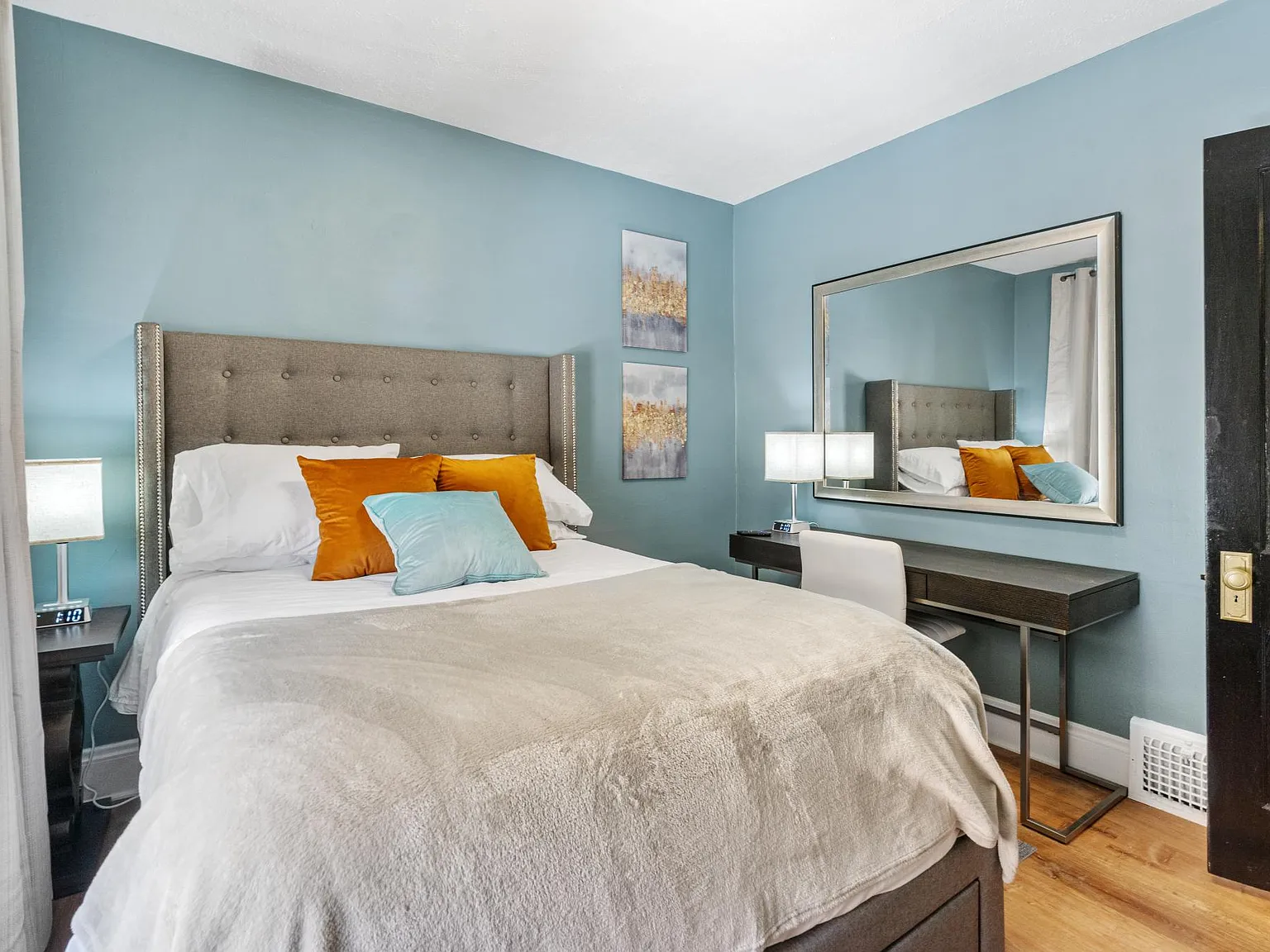 2 bed, 1250 sqft, $2,475 — Photo 4