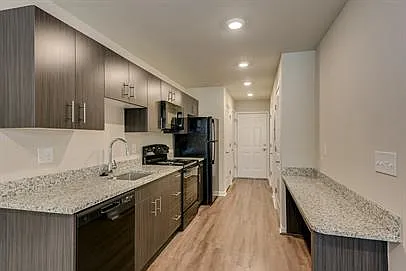 Woodberry Apartments — Photo 6