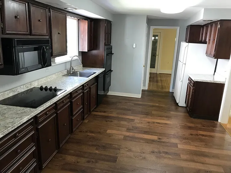 133 Westland Ave — Photo 19