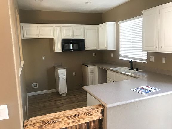 5th image of 22182 Witchhazel Ave