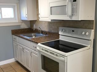 206 Salem Rd APT 4, Tewksbury, MA 01876