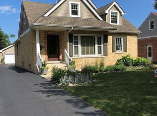 515 N Elm St, Mount Prospect, IL 60056