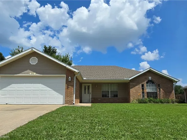 550 Walker St, Centerton, AR 72719